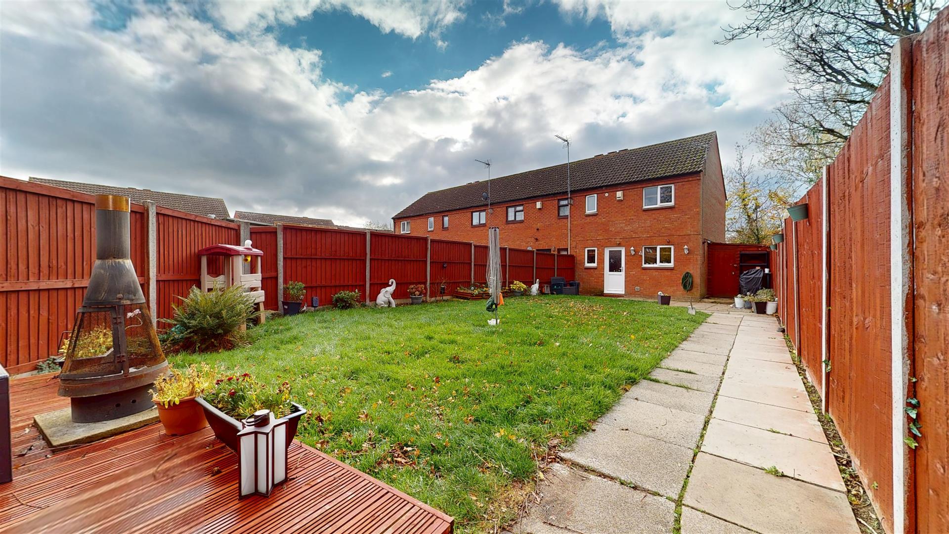 3 bed property in Quinton Drive, Milton Keynes